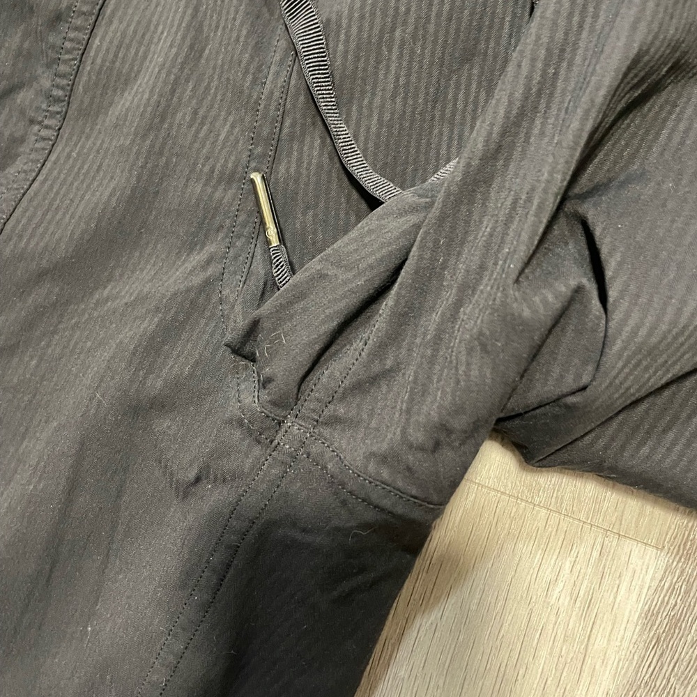 Lululemon jogger - Picture 3 of 5